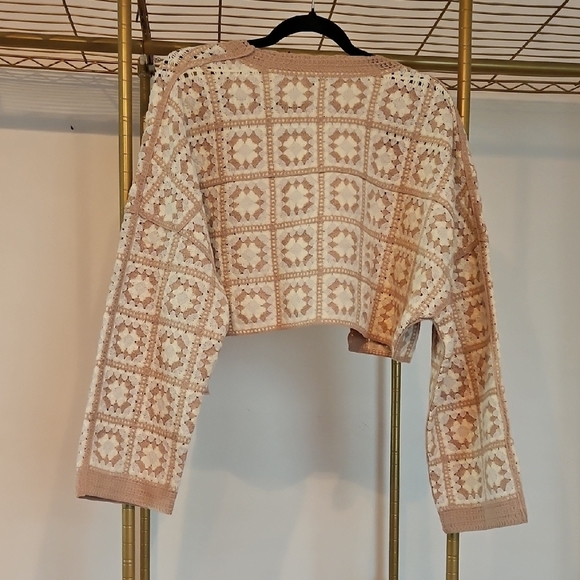 VENUS Tan and Cream Geometric Crop Tank Top & Knit Cardigan Set, Sz L, NWT - Picture 8 of 10